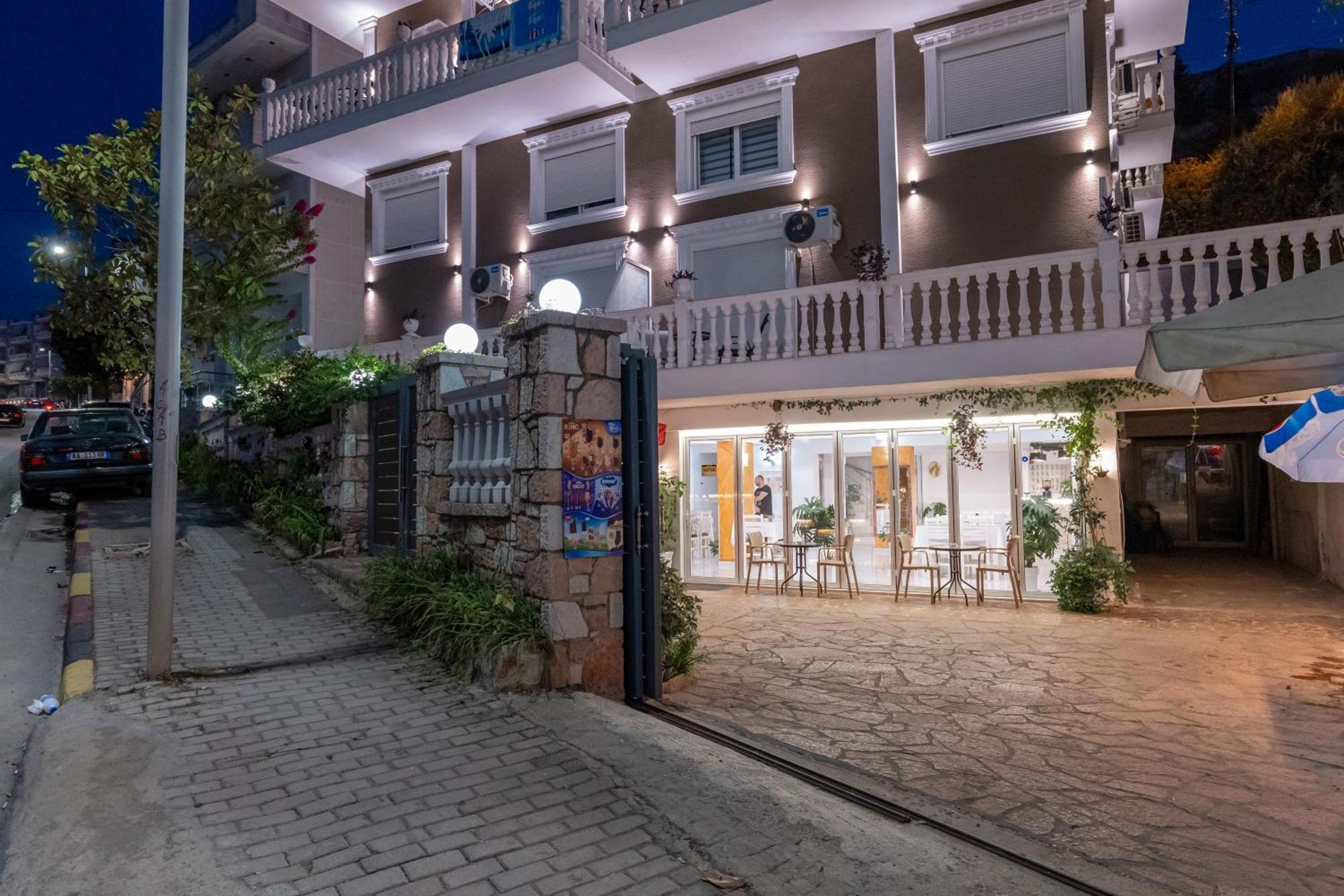 Elite Hotel 4*