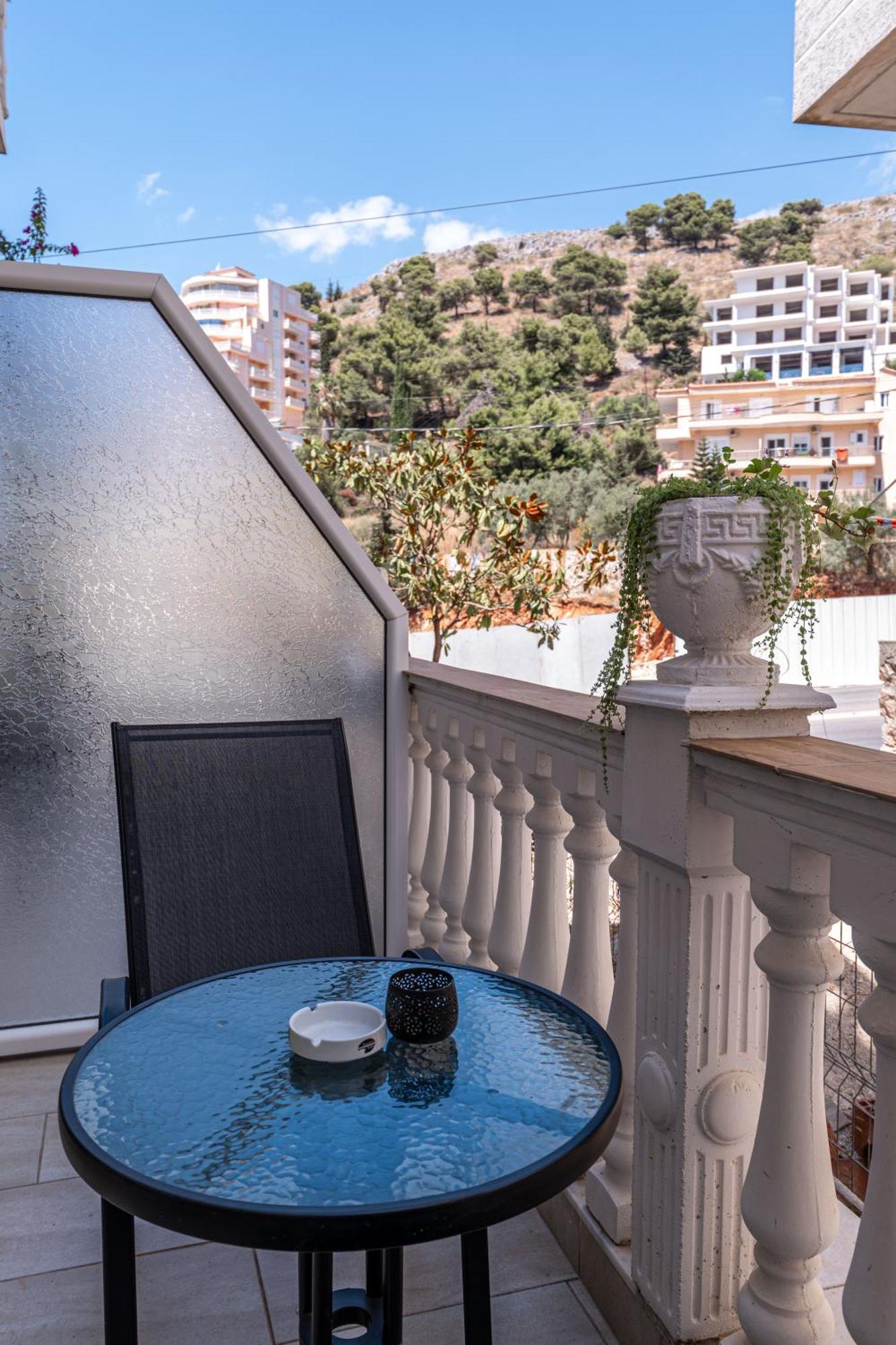 Elite Hotel 4*
