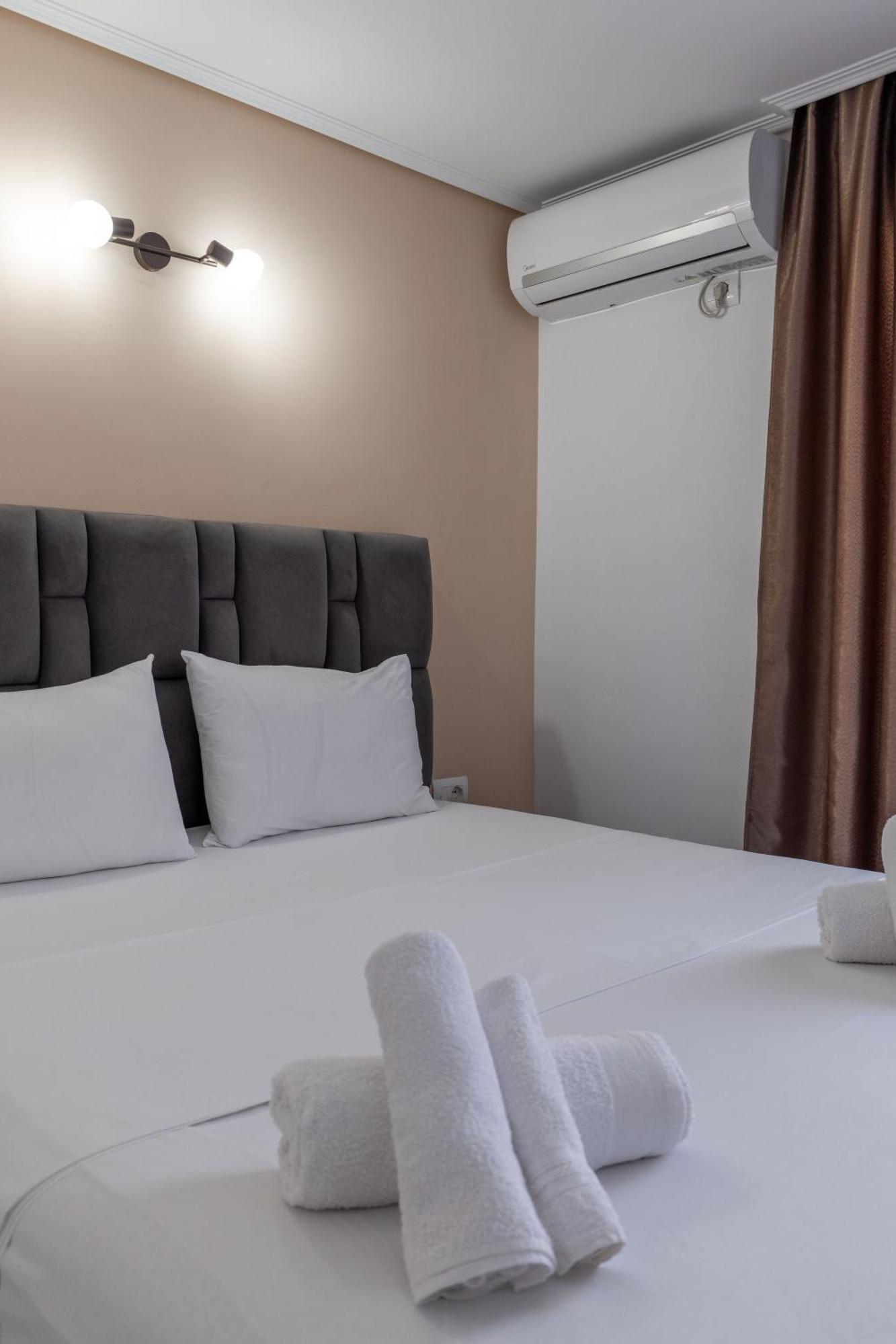 Elite Hotel 4*